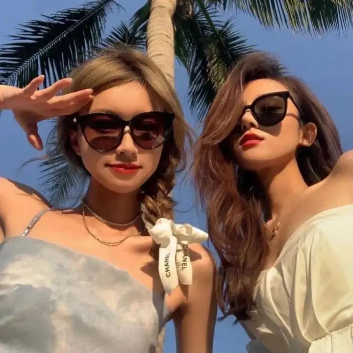 爱情来时海报